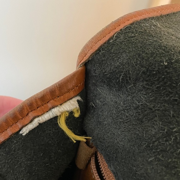 Vintage 90s Dooney & Bourke black crossbody purse - Picture 15 of 15